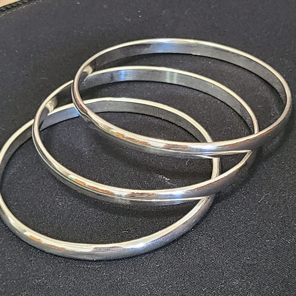 silver bracelets - Picture 3 of 9